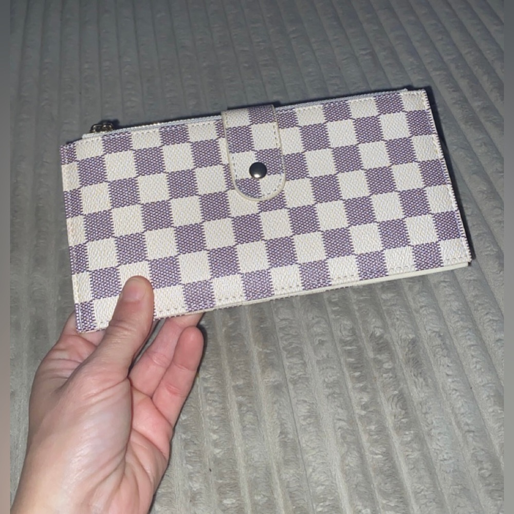 Goodnight Macaroon checkered wallet